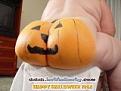 Click image for larger version

Name:	pumpkin butt (160 x 120).jpg
Views:	196
Size:	6.9 KB
ID:	497796